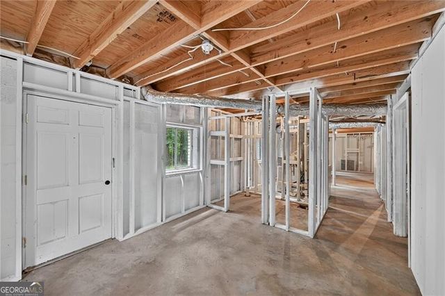 60 Willow Springs Lane, Roswell, GA 30075