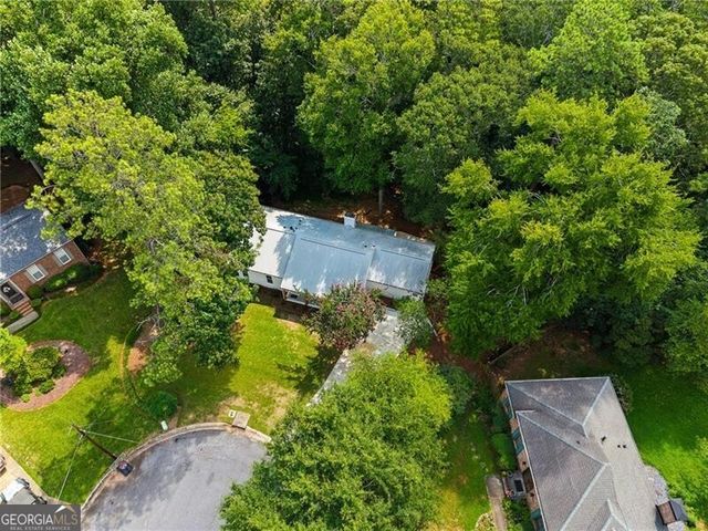 60 Willow Springs Lane, Roswell, GA 30075