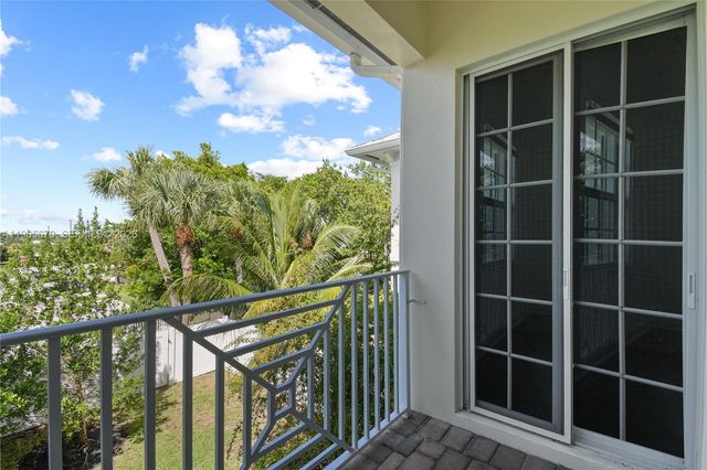 475 Ocean Ridge Way, Juno Beach, FL 33408
