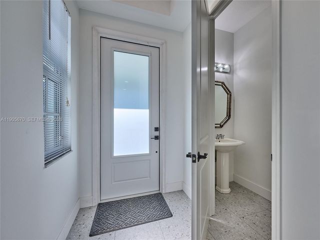 475 Ocean Ridge Way, Juno Beach, FL 33408