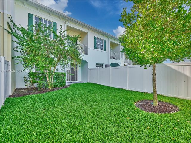 475 Ocean Ridge Way, Juno Beach, FL 33408