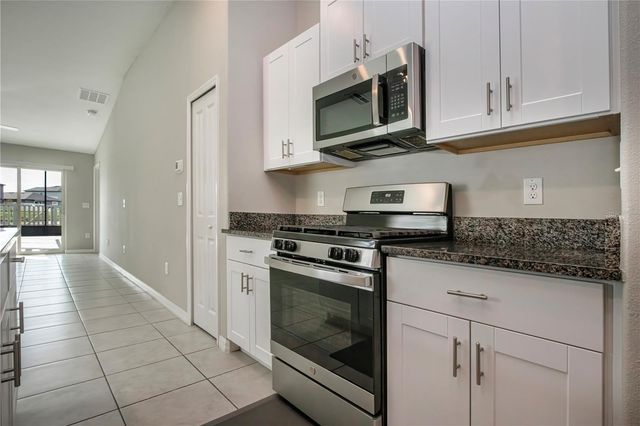 9437 LEMON DROP LOOP, Sun City Center, FL 33573
