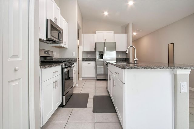 9437 LEMON DROP LOOP, Sun City Center, FL 33573