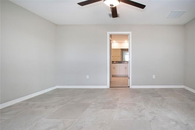 9437 LEMON DROP LOOP, Sun City Center, FL 33573