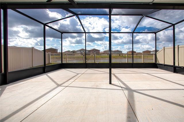 9437 LEMON DROP LOOP, Sun City Center, FL 33573
