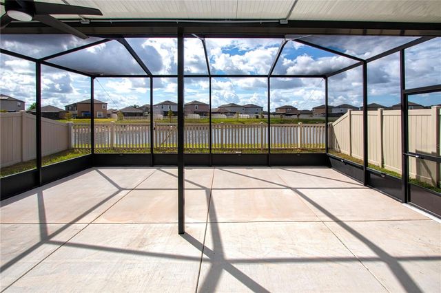 9437 LEMON DROP LOOP, Sun City Center, FL 33573