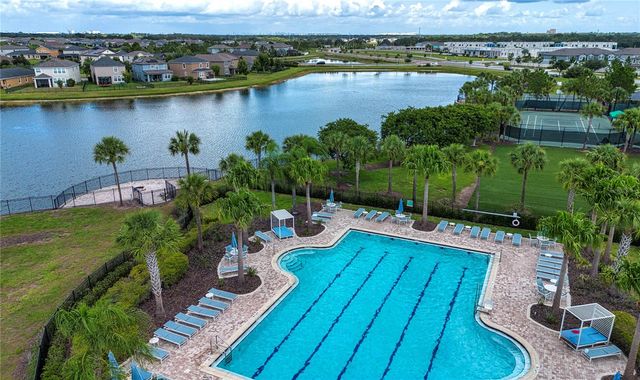 9437 LEMON DROP LOOP, Sun City Center, FL 33573