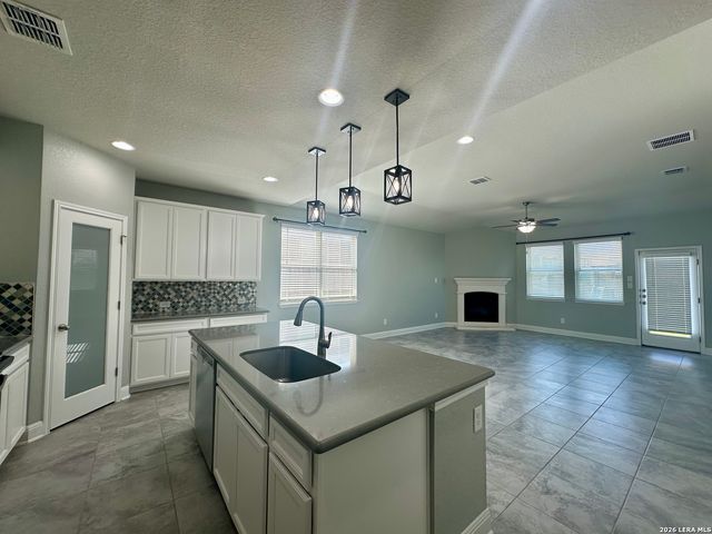 103 BELLGROVE, Boerne, TX 78015