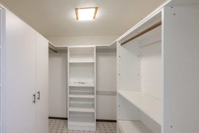 708 E Decatur Ave, Spokane, WA 99208