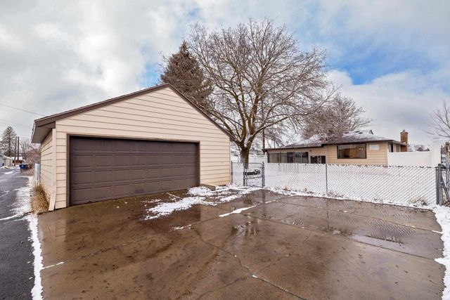 708 E Decatur Ave, Spokane, WA 99208