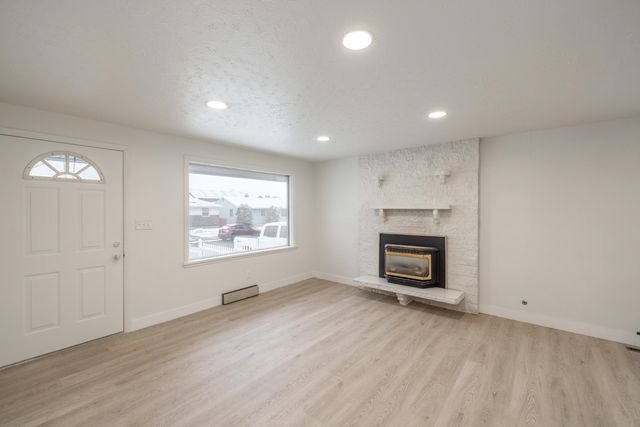 708 E Decatur Ave, Spokane, WA 99208