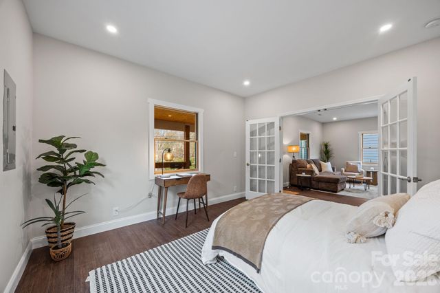 102 Clingman Avenue, Asheville, NC 28801