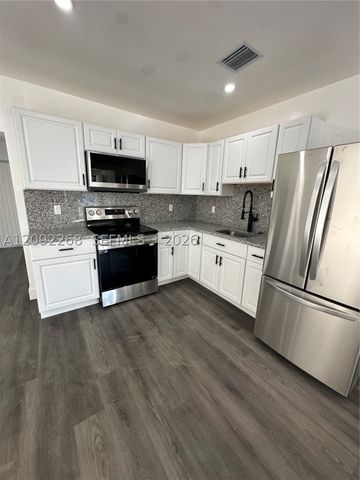 821 NW 20th Ave 821, Miami, FL 33125