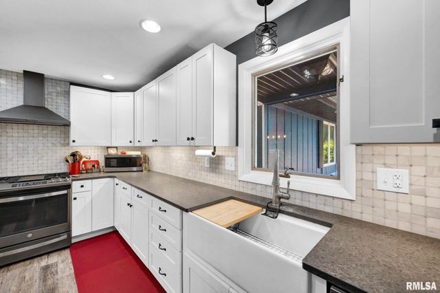 111 HERMAN Street, East Peoria, IL 61611