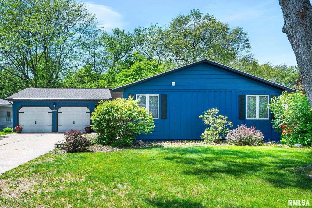 111 HERMAN Street, East Peoria, IL 61611
