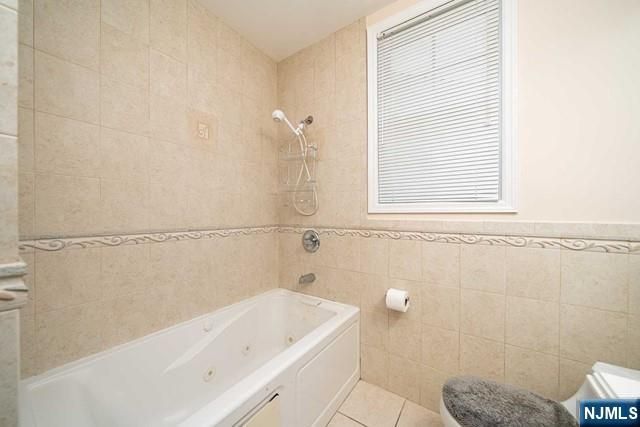 214 Columbus Place, Cliffside Park, NJ 07010