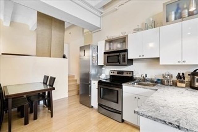 12 Stoneholm Street 524, Boston, MA 02115