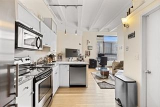 12 Stoneholm Street 524, Boston, MA 02115