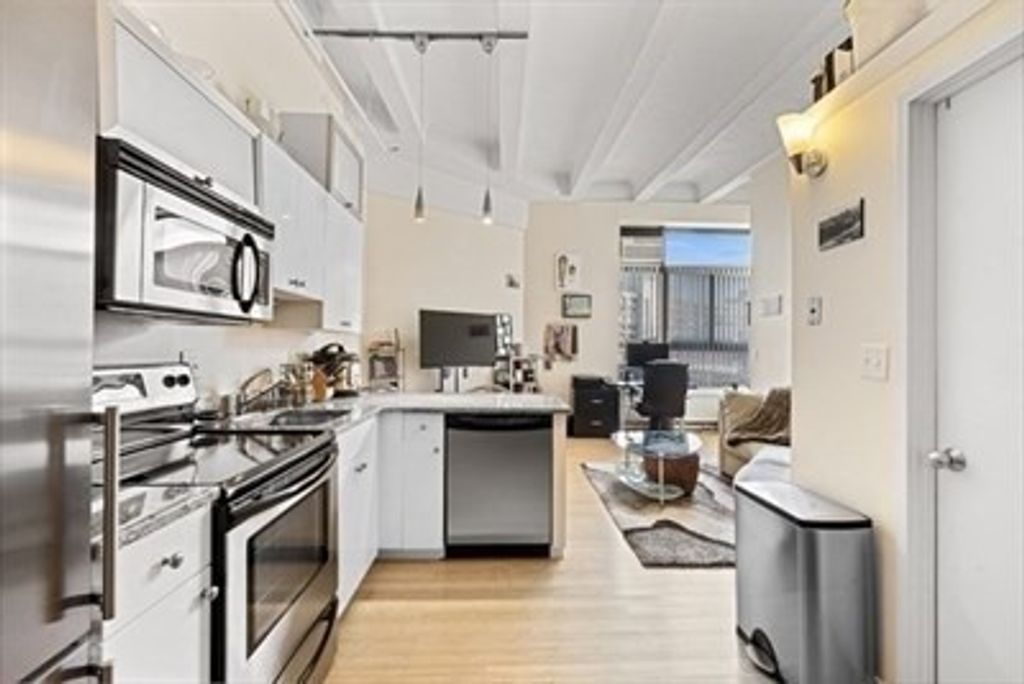 12 Stoneholm Street 524, Boston, MA 02115