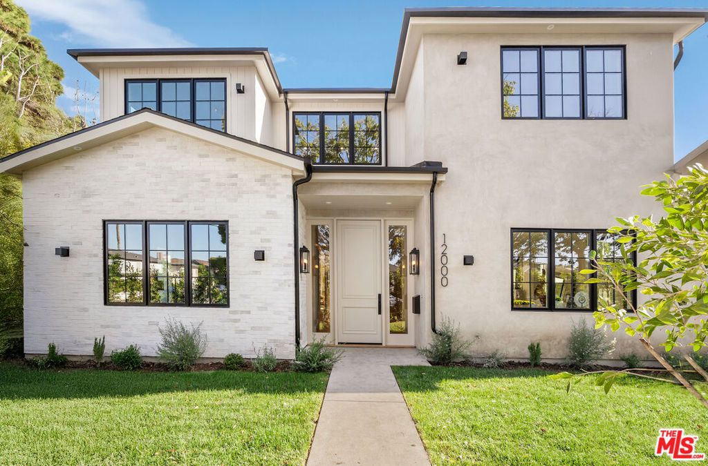 Image 1 of property listing at 12000 Navy Street, Los Angeles, CA 90066