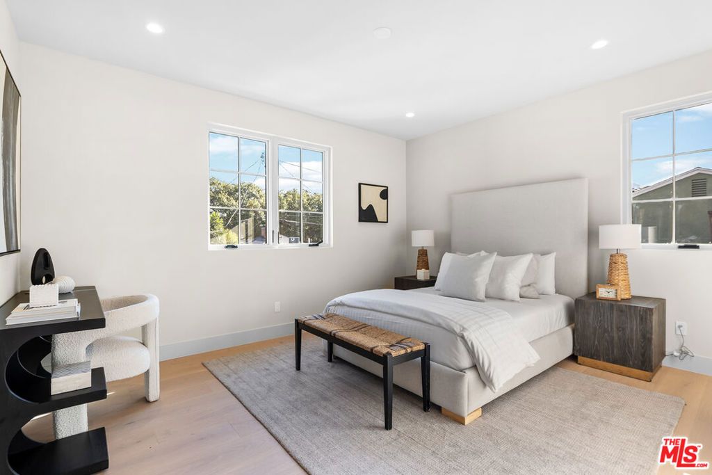 Image 16 of property listing at 12000 Navy Street, Los Angeles, CA 90066