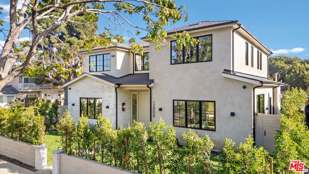 Image 2 of property listing at 12000 Navy Street, Los Angeles, CA 90066