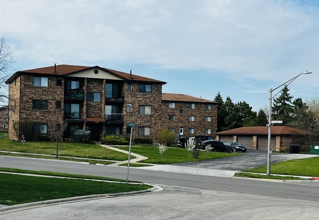14949 Lakeview Drive 204, Orland Park, IL 60462