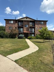14949 Lakeview Drive 204, Orland Park, IL 60462