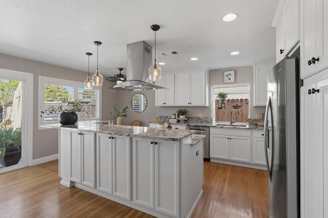 3430 Newson Ct, Sacramento, CA 95820