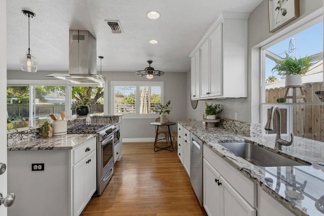 3430 Newson Ct, Sacramento, CA 95820