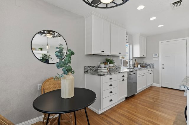 3430 Newson Ct, Sacramento, CA 95820