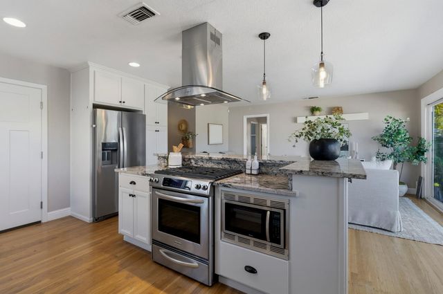 3430 Newson Ct, Sacramento, CA 95820