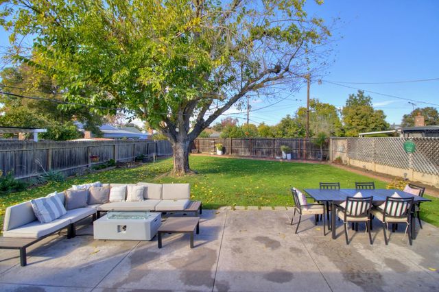3430 Newson Ct, Sacramento, CA 95820