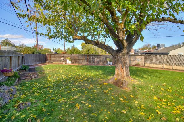 3430 Newson Ct, Sacramento, CA 95820