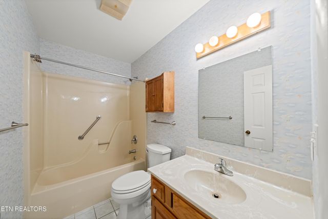 238 Lakeview Drive, Crossville, TN 38558