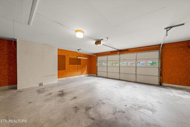 238 Lakeview Drive, Crossville, TN 38558