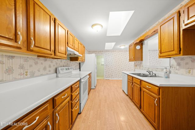 238 Lakeview Drive, Crossville, TN 38558