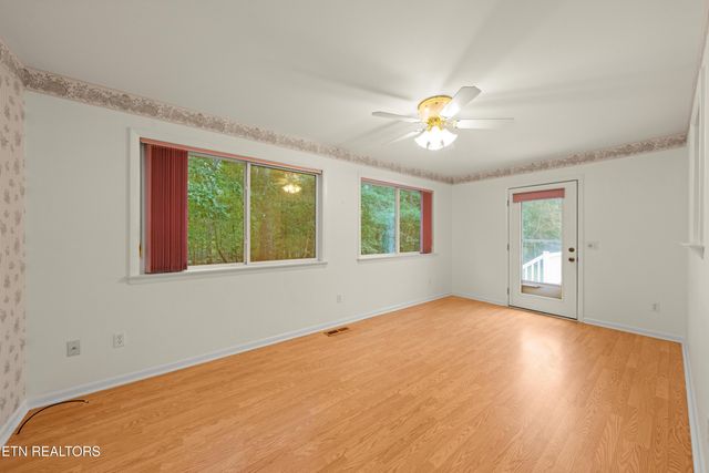 238 Lakeview Drive, Crossville, TN 38558