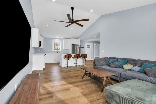 313 E Overton Street, Tuscola, IL 61953