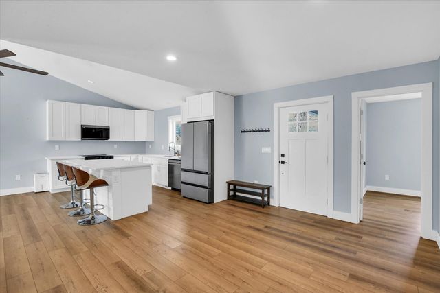 313 E Overton Street, Tuscola, IL 61953