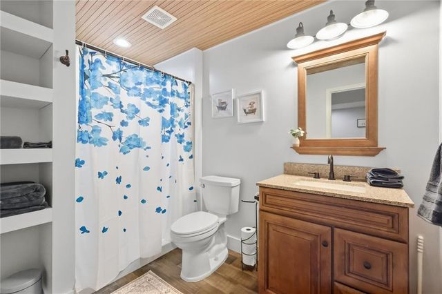 110 S Eastglen Drive, Raymore, MO 64083