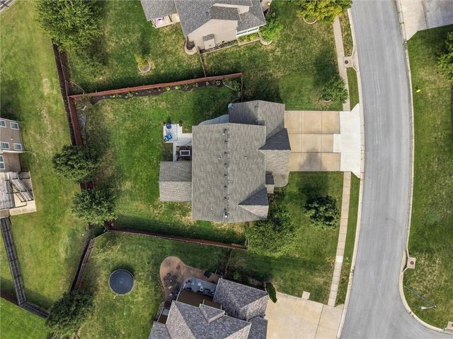 110 S Eastglen Drive, Raymore, MO 64083