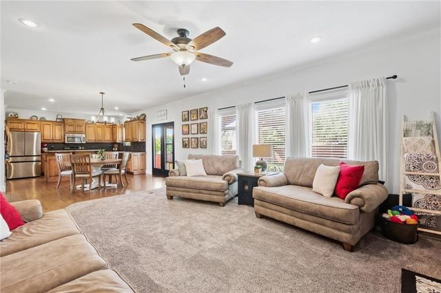 110 S Eastglen Drive, Raymore, MO 64083