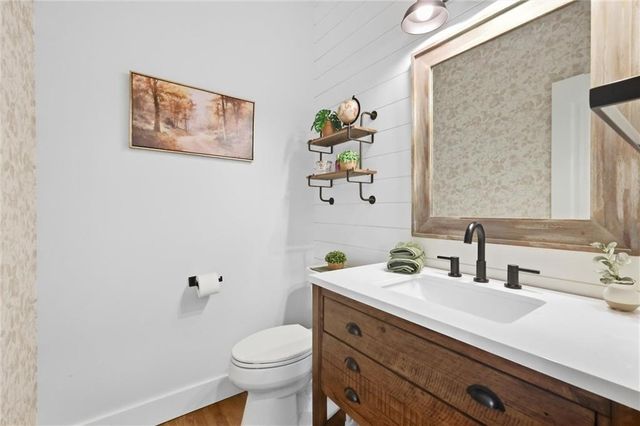 110 S Eastglen Drive, Raymore, MO 64083