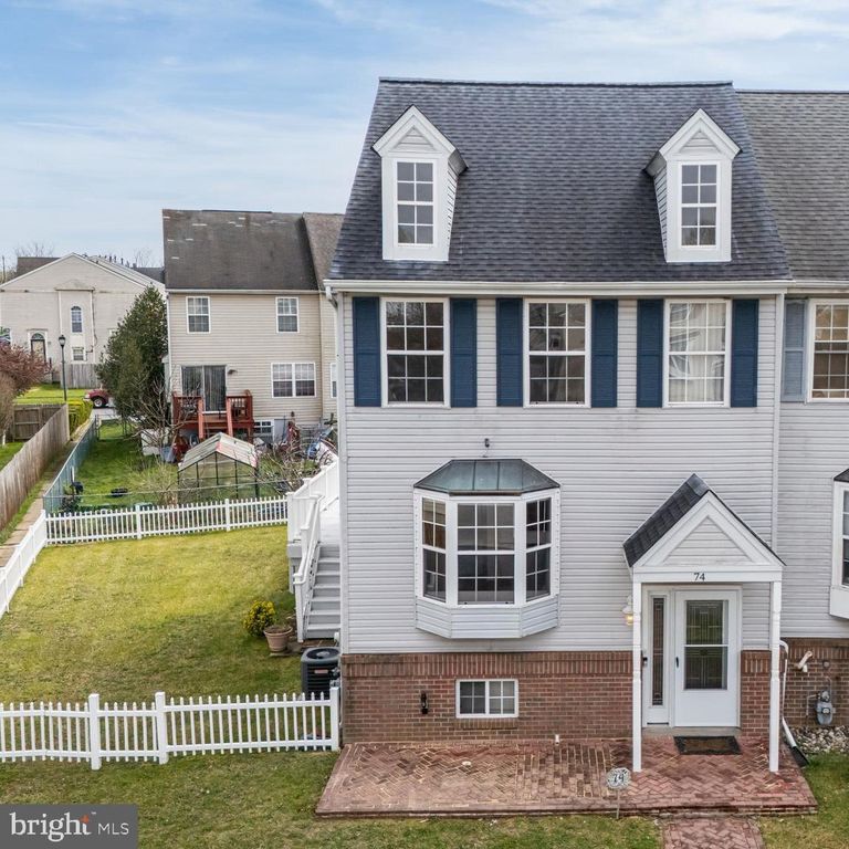 74 THREE RIVERS DR, Newark, DE 19702