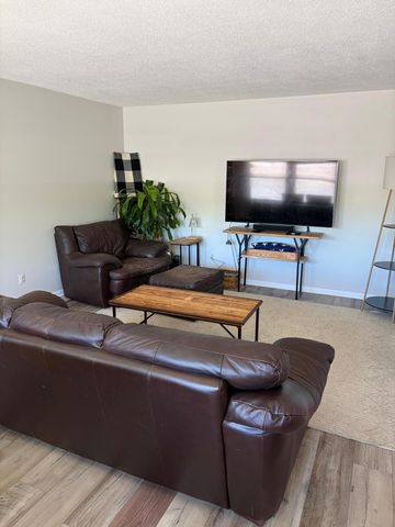 11235 12th Avenue N 3, Plymouth, MN 55441