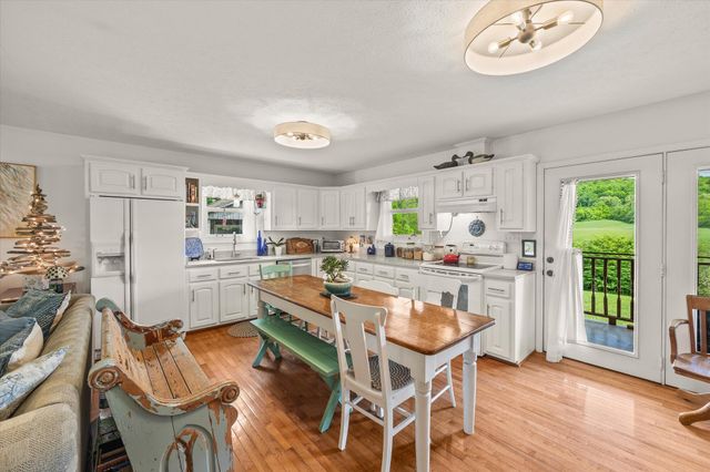 2430 Burkesville Road, Albany, KY 42602