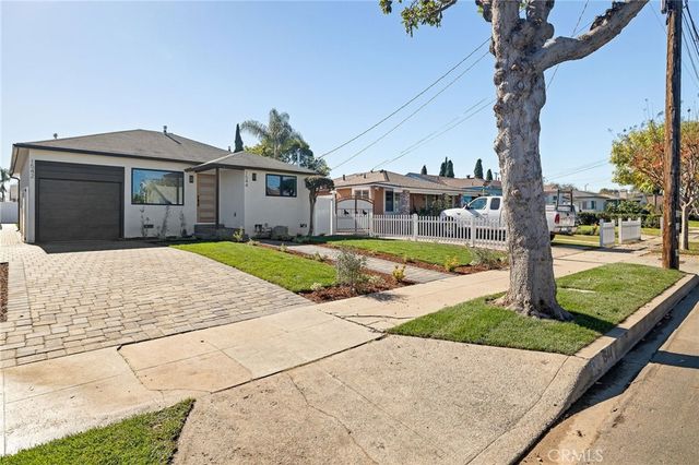 1544 W 215th Street, Torrance, CA 90501