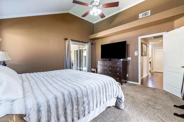 9710 N Price Avenue, Fresno, CA 93720