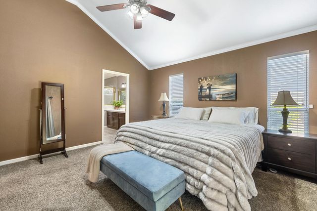 9710 N Price Avenue, Fresno, CA 93720